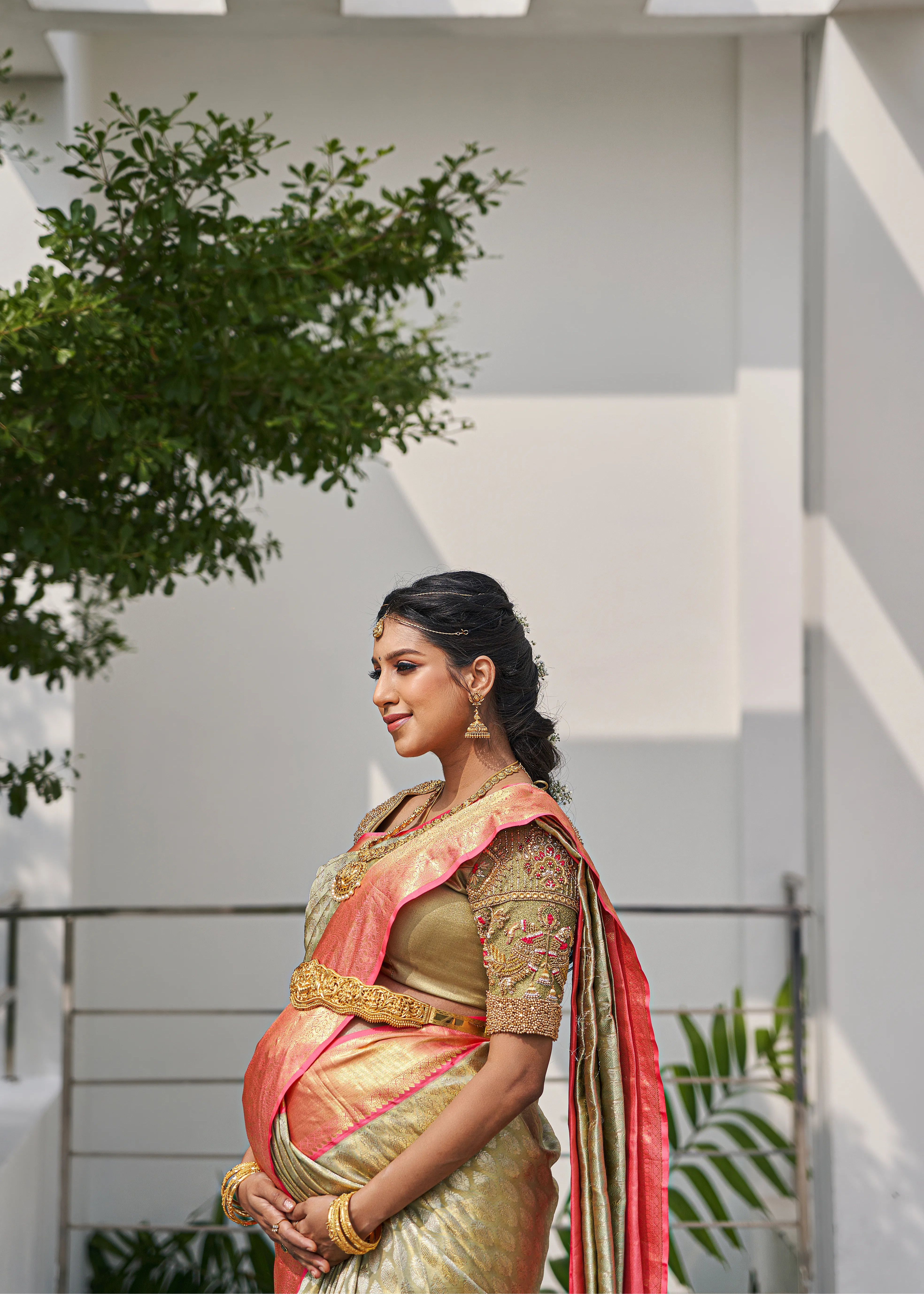 Model Ashwini Kumar (Dolly), one of the mommies to be for whom Archana Karthick designed the blouse for her baby shower showcasing the blouse sleeve